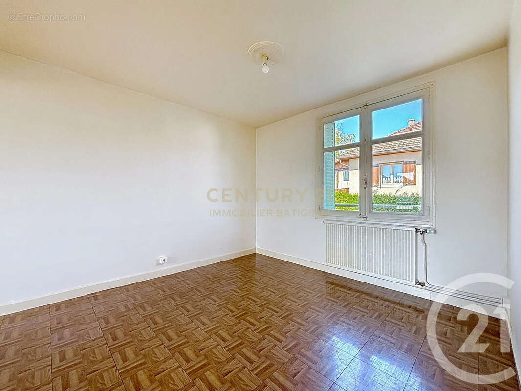Appartement à LA TOUR-DU-PIN