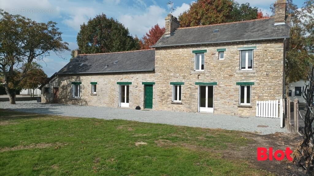 Maison à LA BOUEXIERE