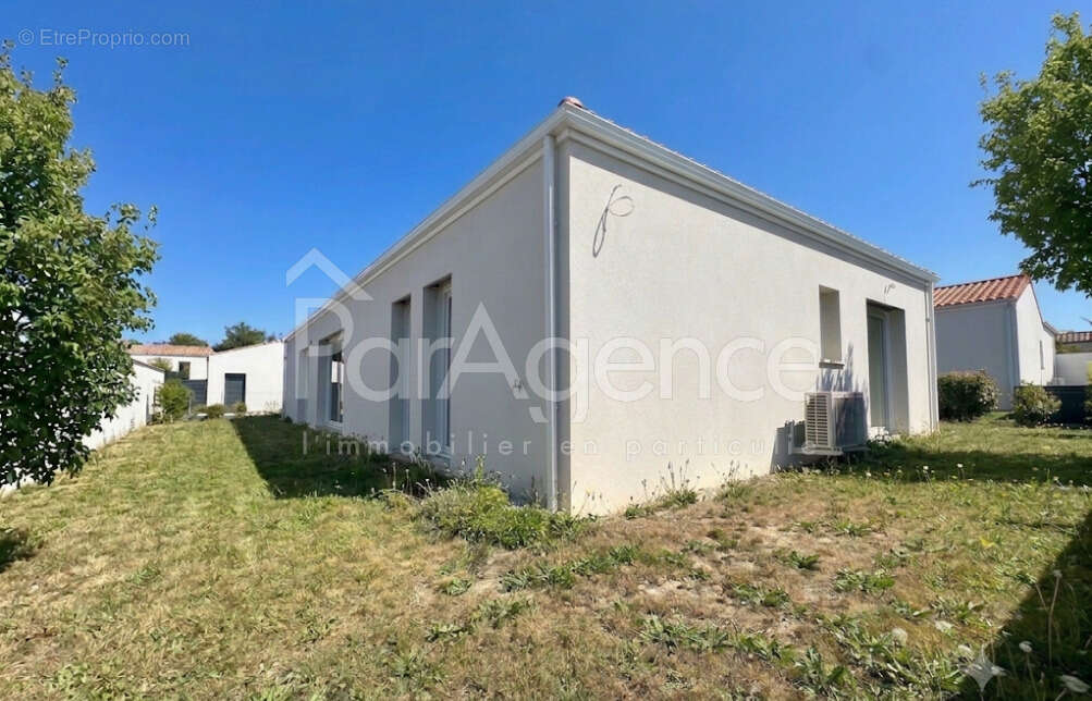 Maison trois chambres - Garage - Centre-ville - photo 2
