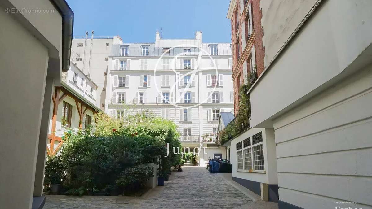 Appartement à PARIS-18E