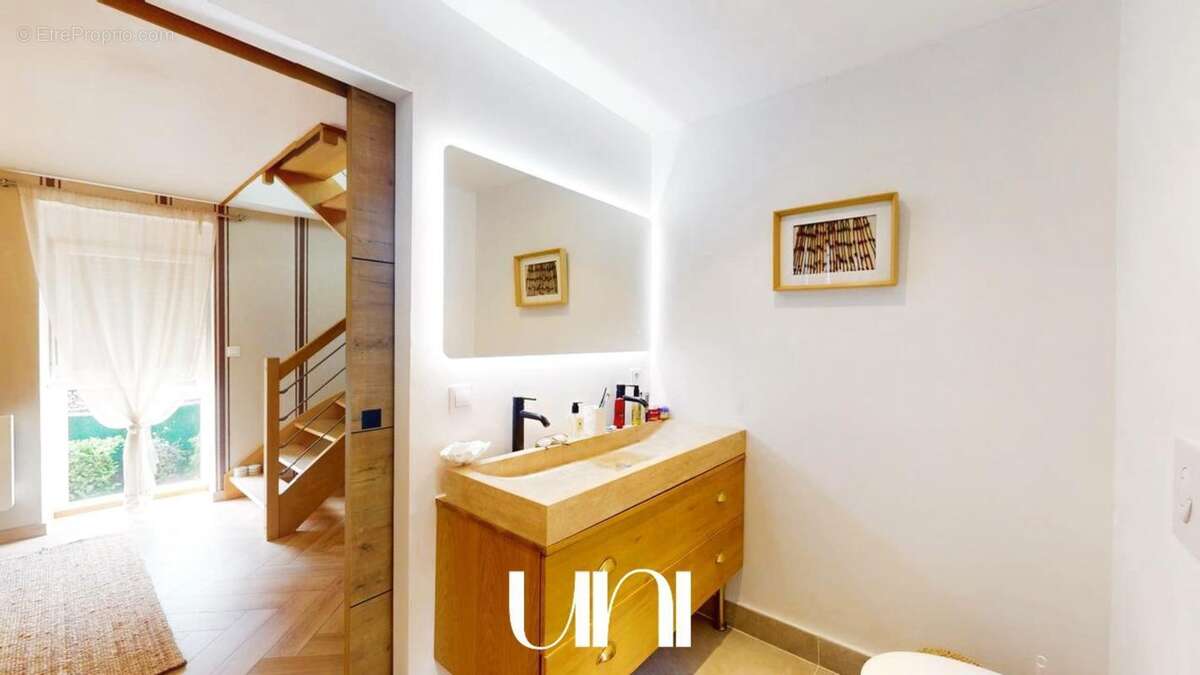 Maison à TROIS-MONTS