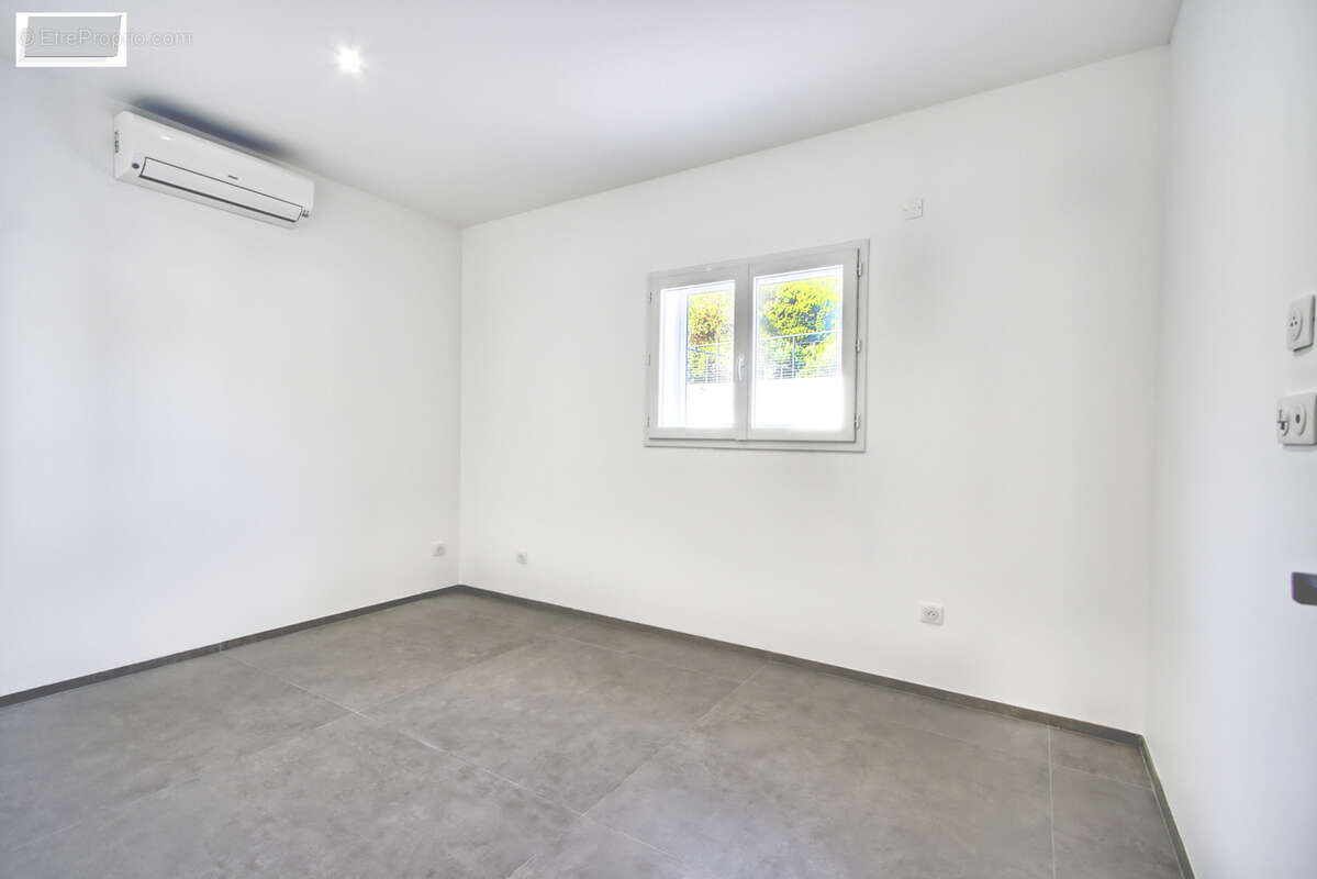 Maison à LA VALETTE-DU-VAR