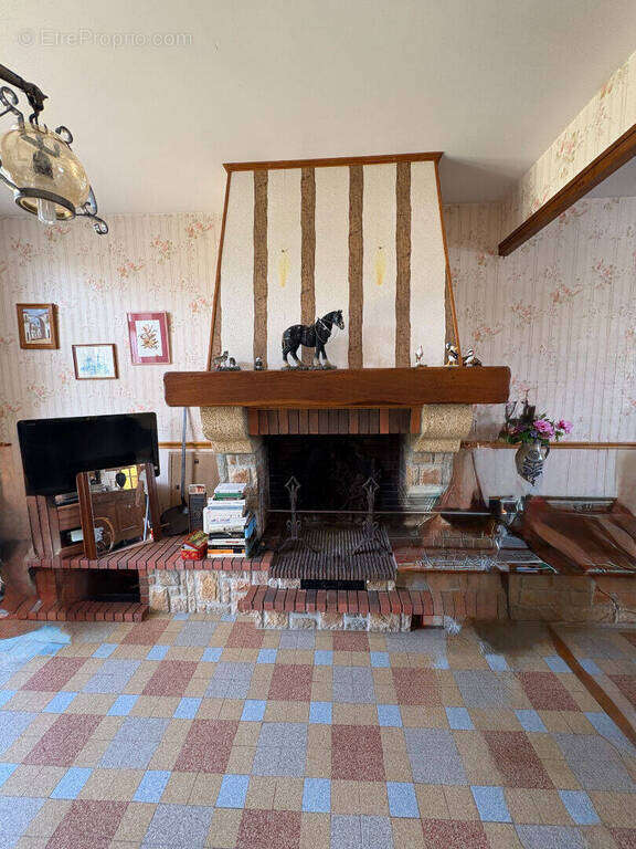 Maison à BADECON-LE-PIN