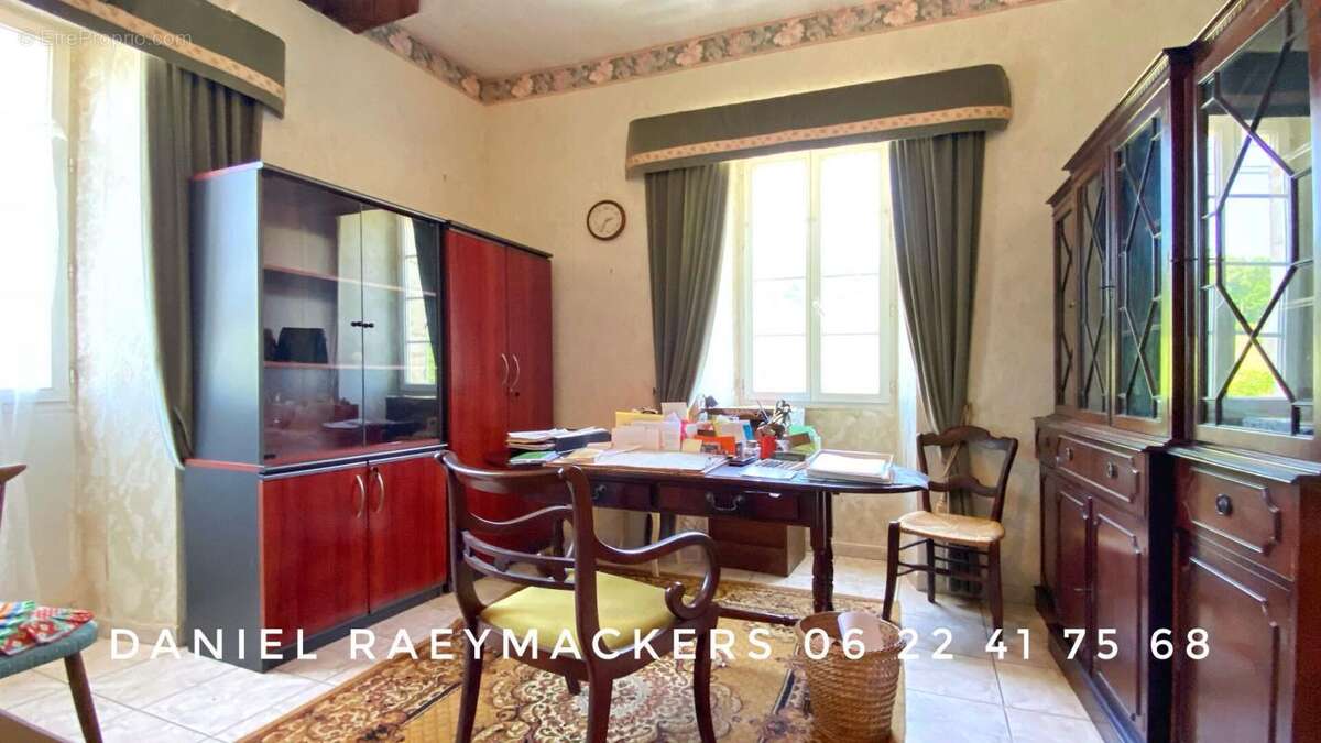 Maison à NEUVIC