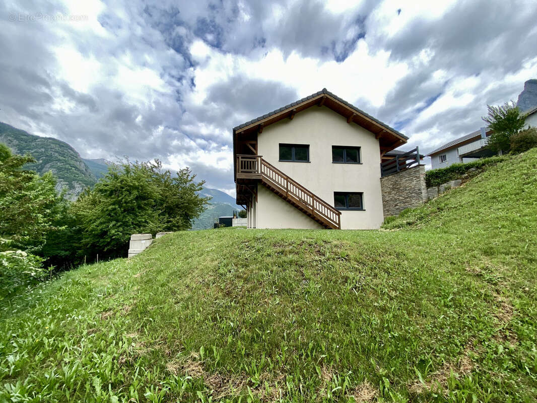 Maison à SAINT-MARTIN-DE-LA-PORTE