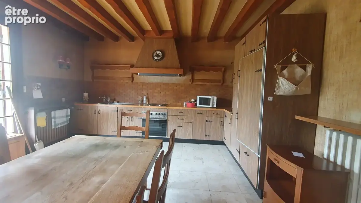 Maison familiale avec sous-sol complet, dépendance et beau terrain plat de 2 038 m2 - photo 4