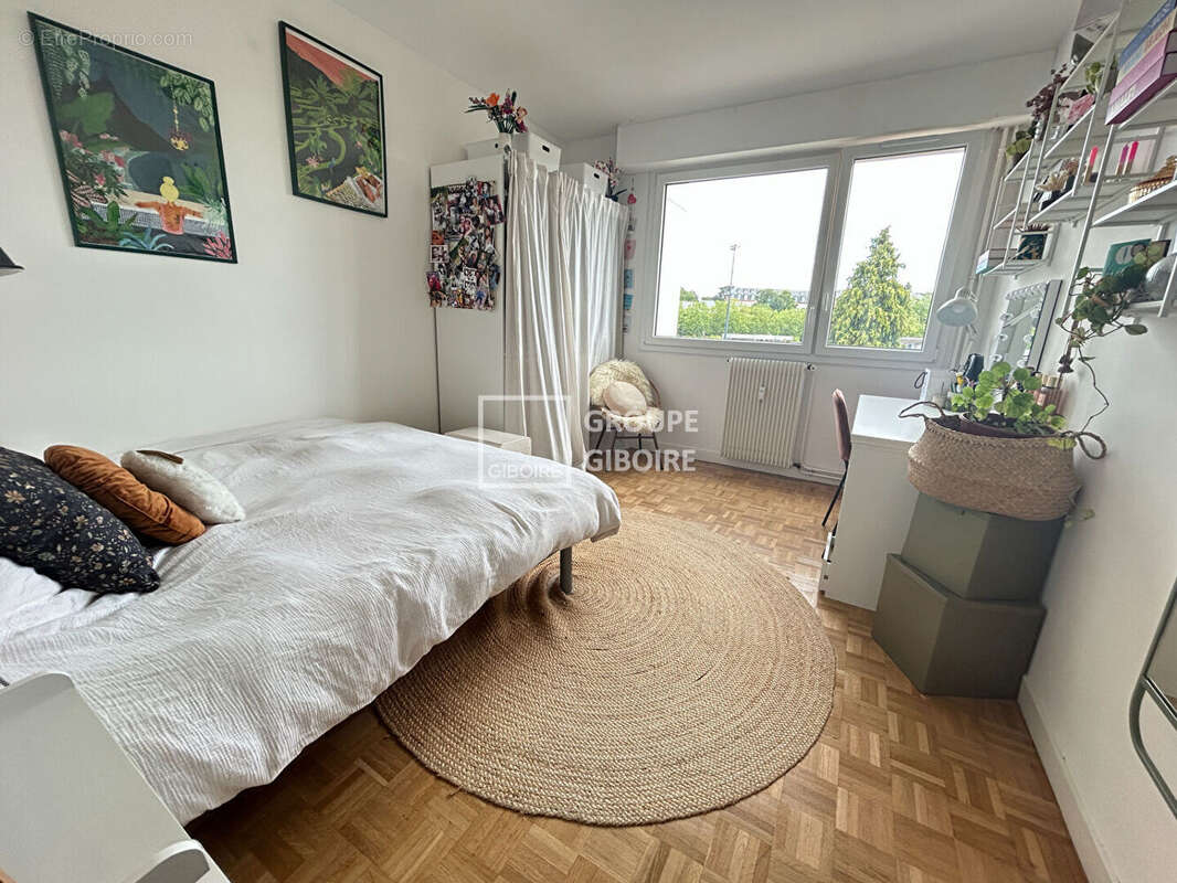 A VENDRE - Agence GIBOIRE - Rennes Thabor/Fougères - Appartement d'environ 102m²  avec balcon et garage fermé - photo 3