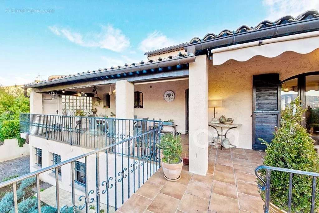 Maison à PEYMEINADE