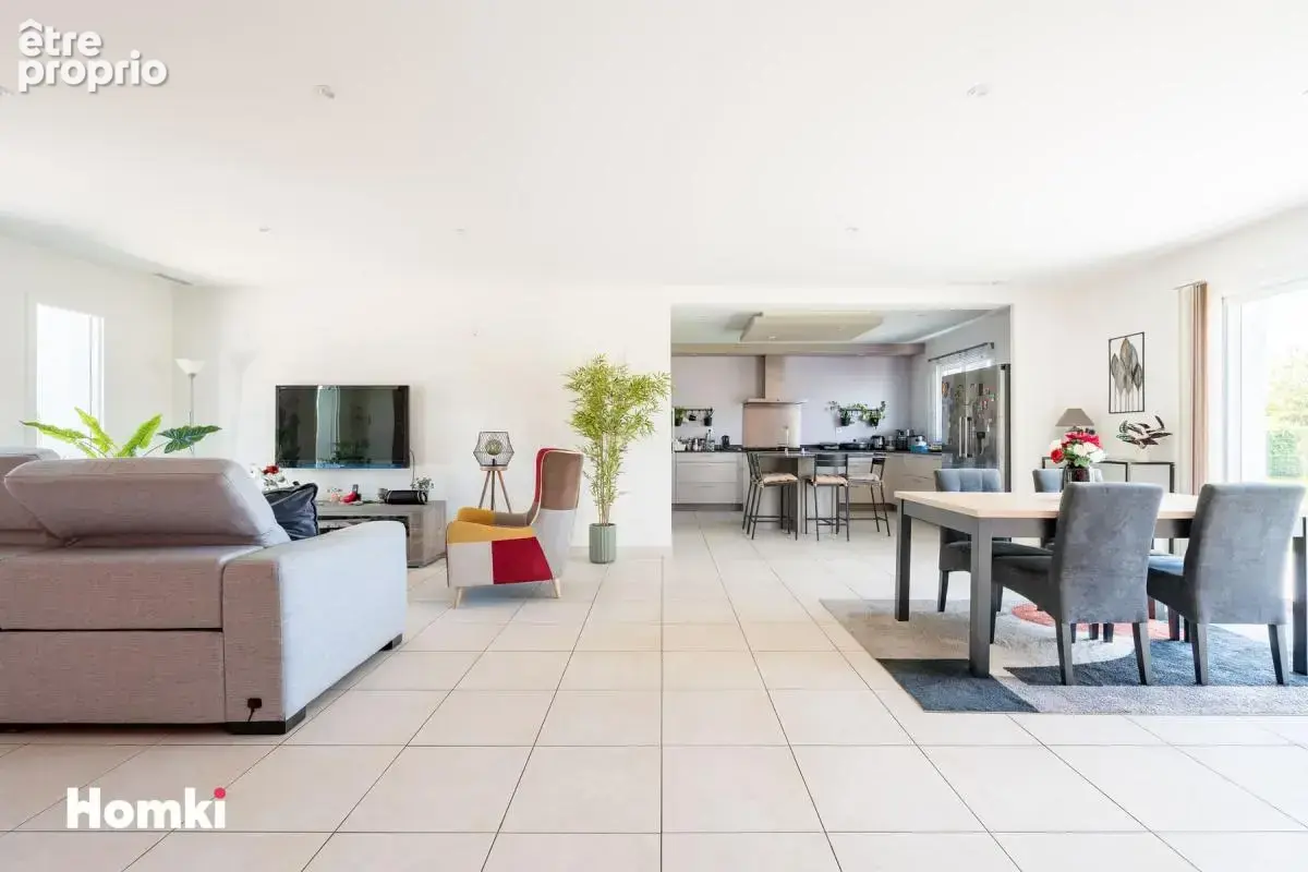 Maison/Villa T4 de 125 m² à Carbonne 31390 - photo 2