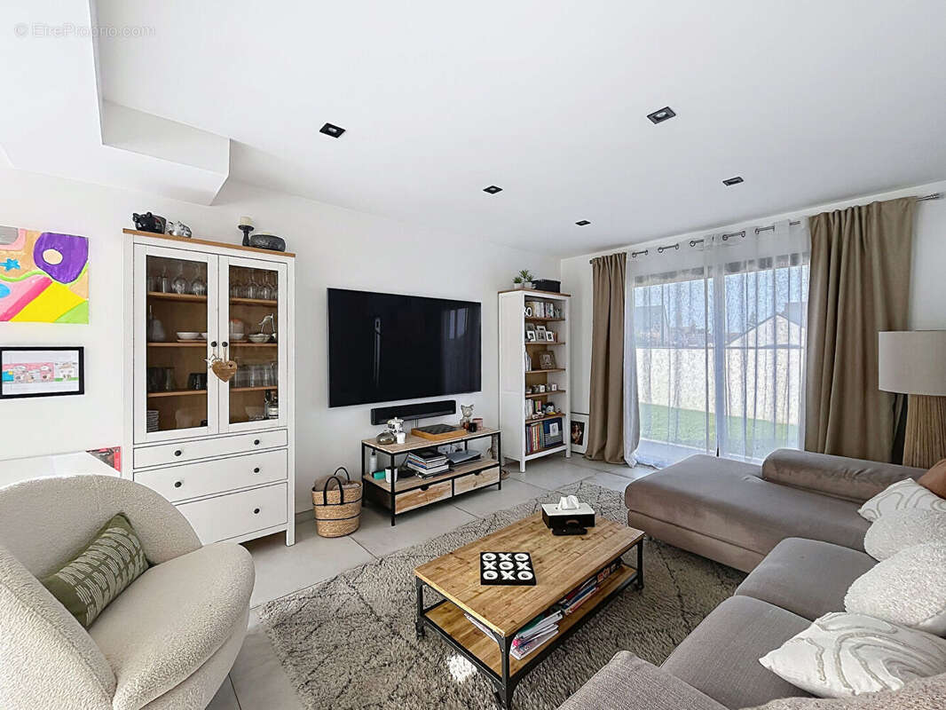 Maison à SAINT-MELOIR-DES-ONDES