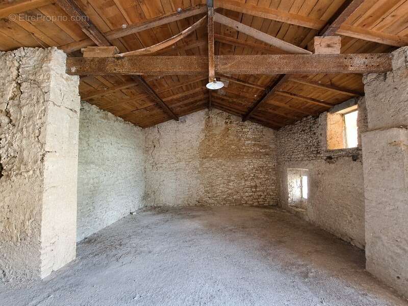 Maison à vendre 6 pièces + Chai attenant - photo 3