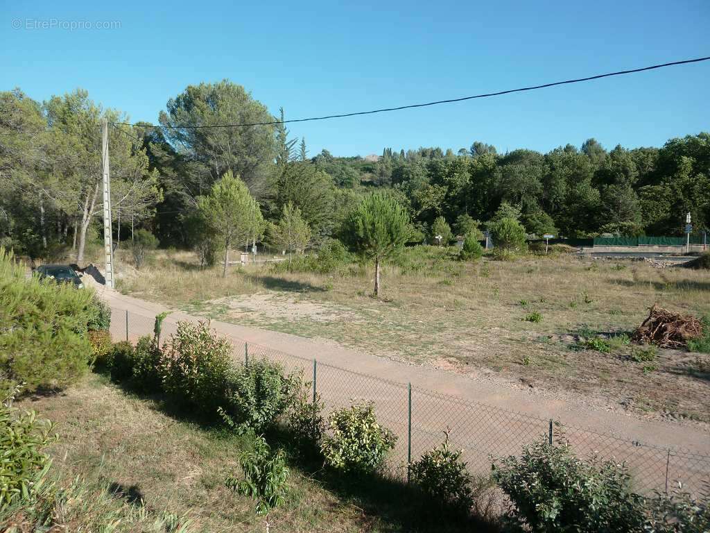 Terrain à CLERMONT-L&#039;HERAULT