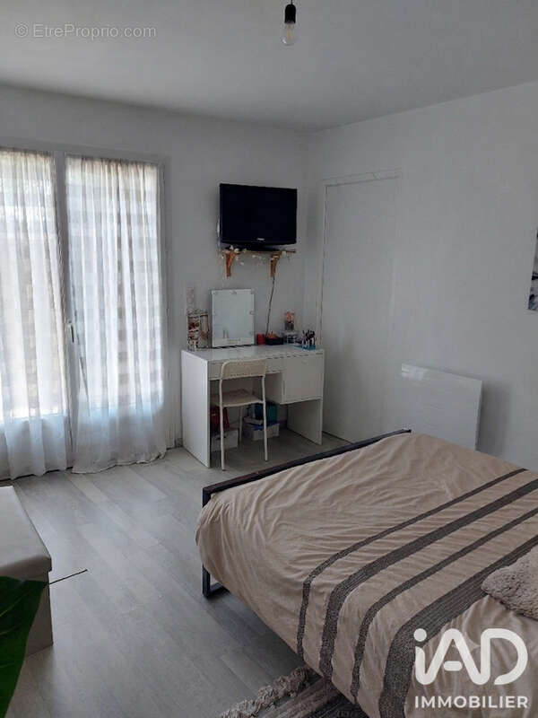 Photo 6