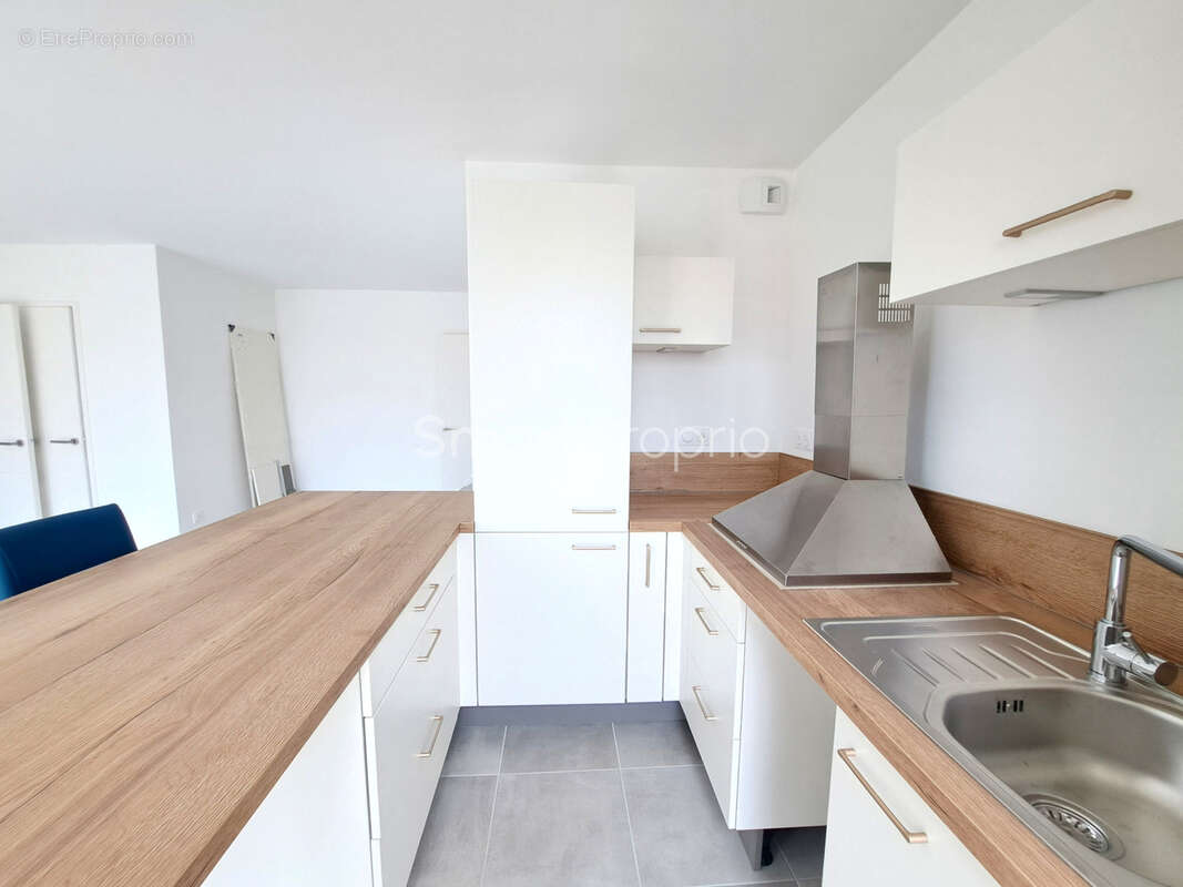 Appartement à LES PONTS-DE-CE
