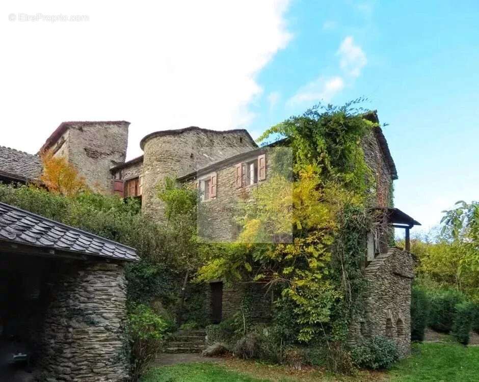 Maison à SAINT-GERMAIN-DE-CALBERTE