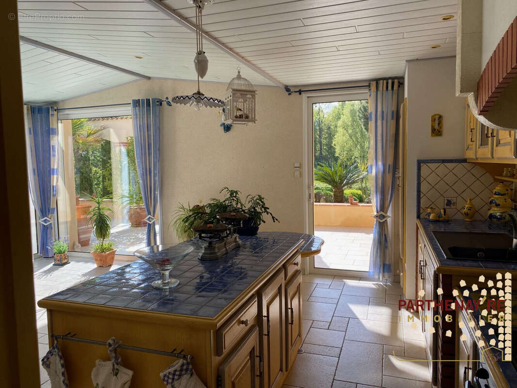 Maison à LA CHAPELLE-SAINT-LAURENT