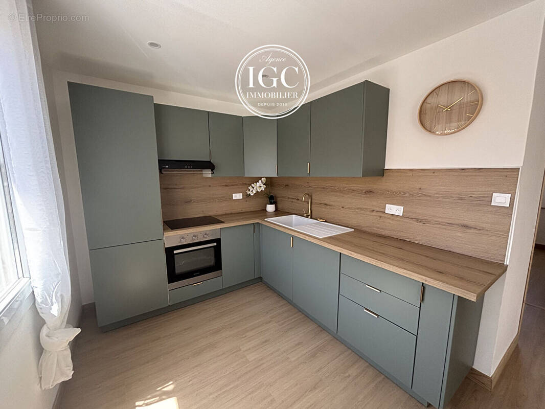 Appartement à CHATEAUNEUF-LES-MARTIGUES