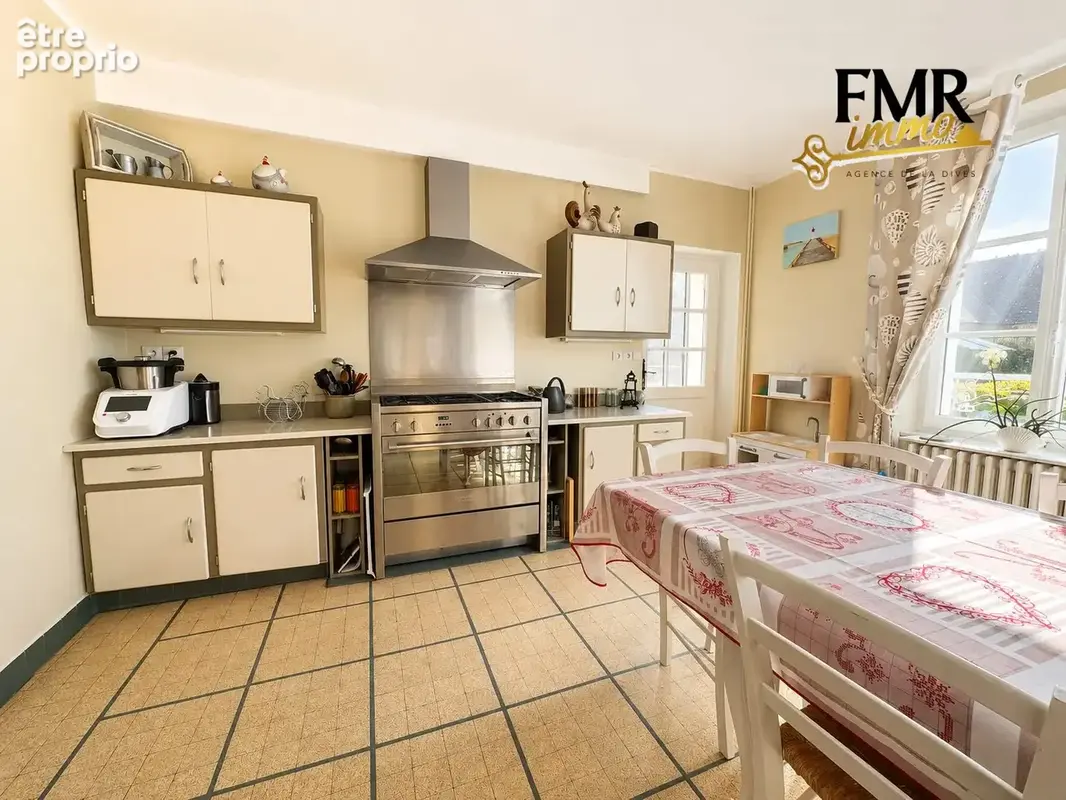 Maison 9 pièces 284 m² à vendre à Saint-Pierre-Sur-Dives (14170) - photo 8