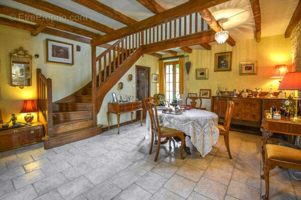 DINING ROOM - Maison à GENOUILLE