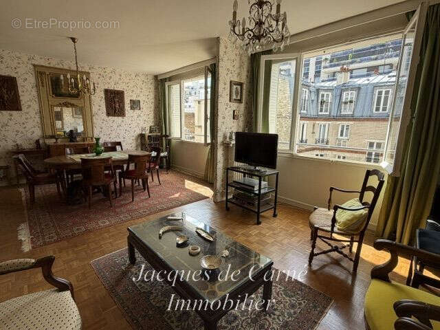Appartement à PARIS-12E