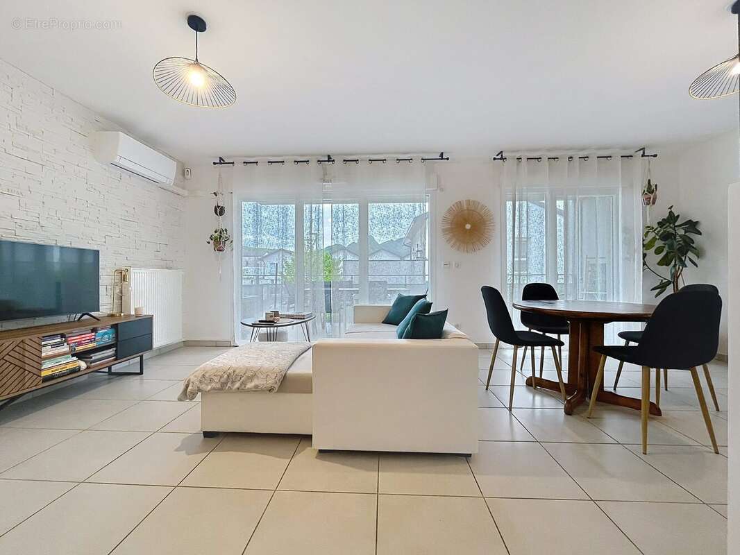 Appartement à VARCES-ALLIERES-ET-RISSET