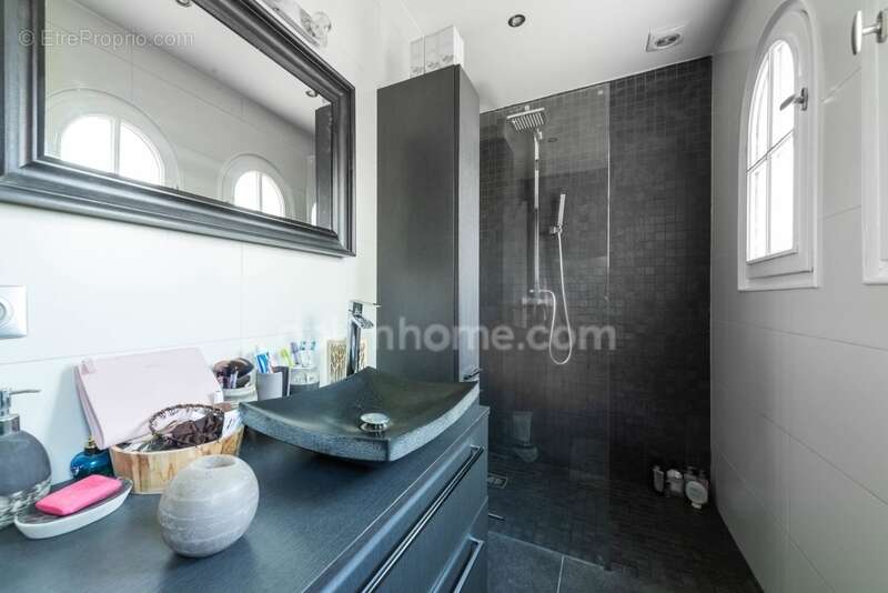 Maison à SARTROUVILLE