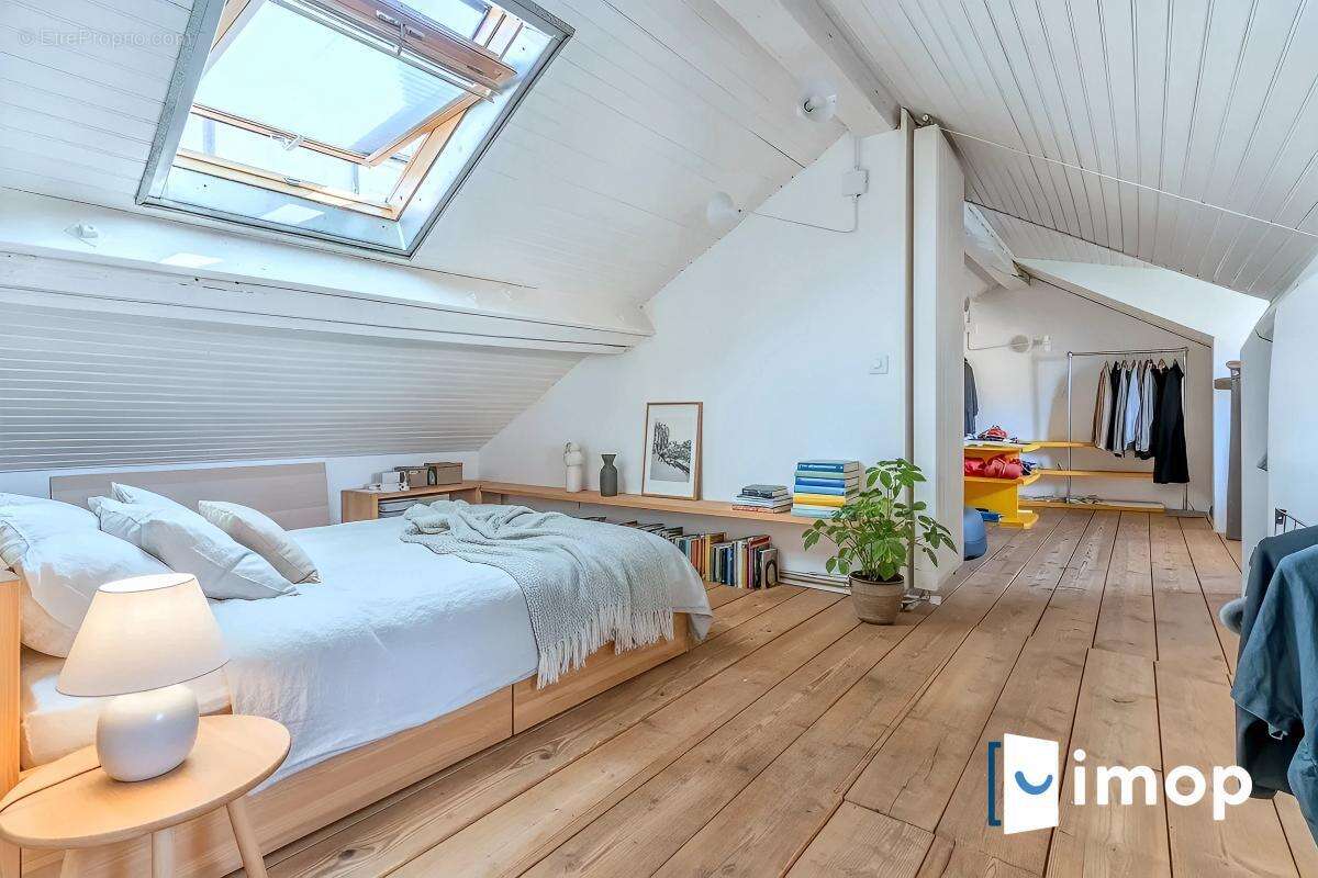 Duplex de 122m² à 2 min du Métro 13 Porte de Paris à très faibles charges - photo 6