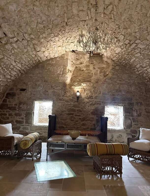 Maison à CASTELNAU-MONTRATIER