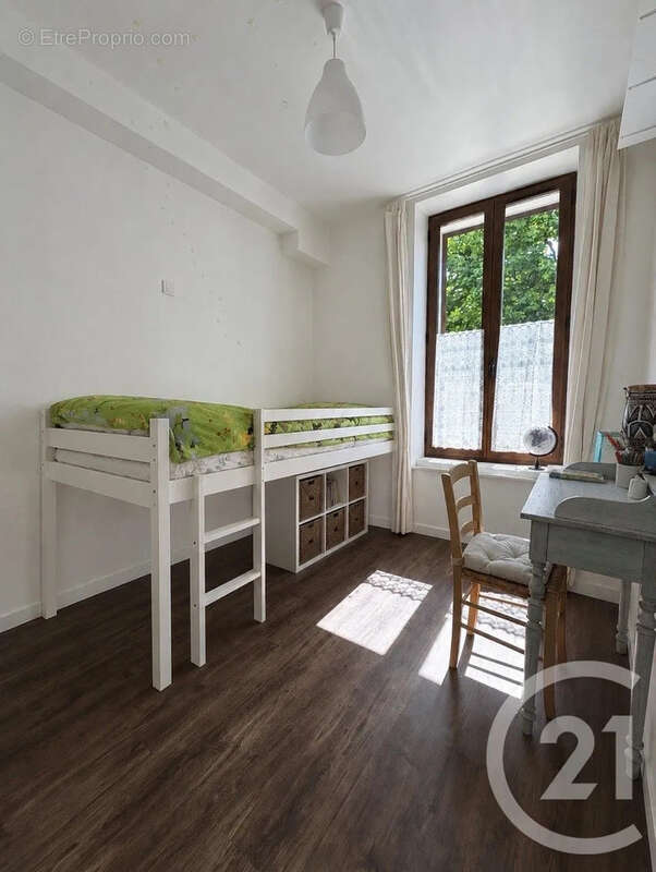 Appartement à VAIRES-SUR-MARNE