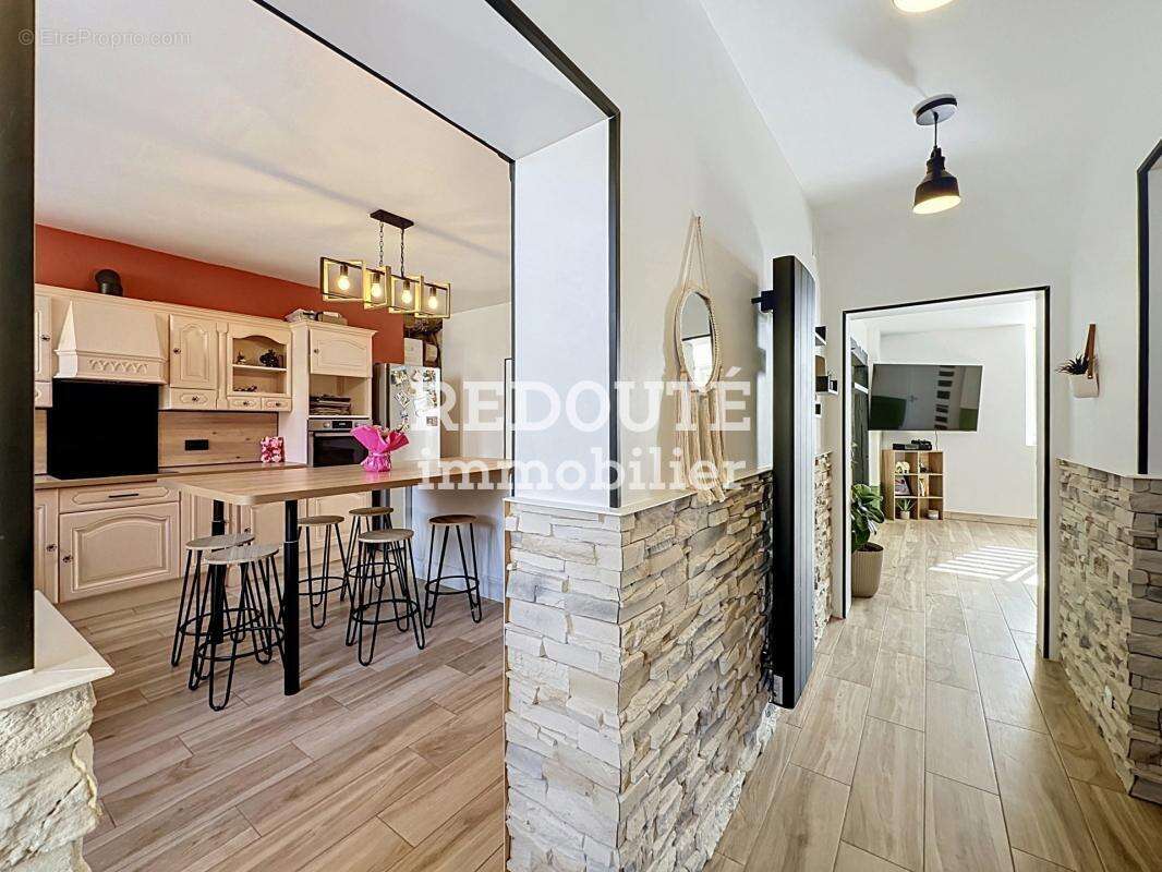 A VENDRE - Maison avec 4 chambres et jardin - Voipreux - Blancs Coteaux - photo 3