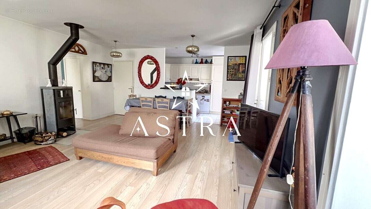 Rare à Antony - Maison d'architecte avec appartement indépendant à deux pas du Parc de Sceaux - 160 m² surface au sol - photo 6