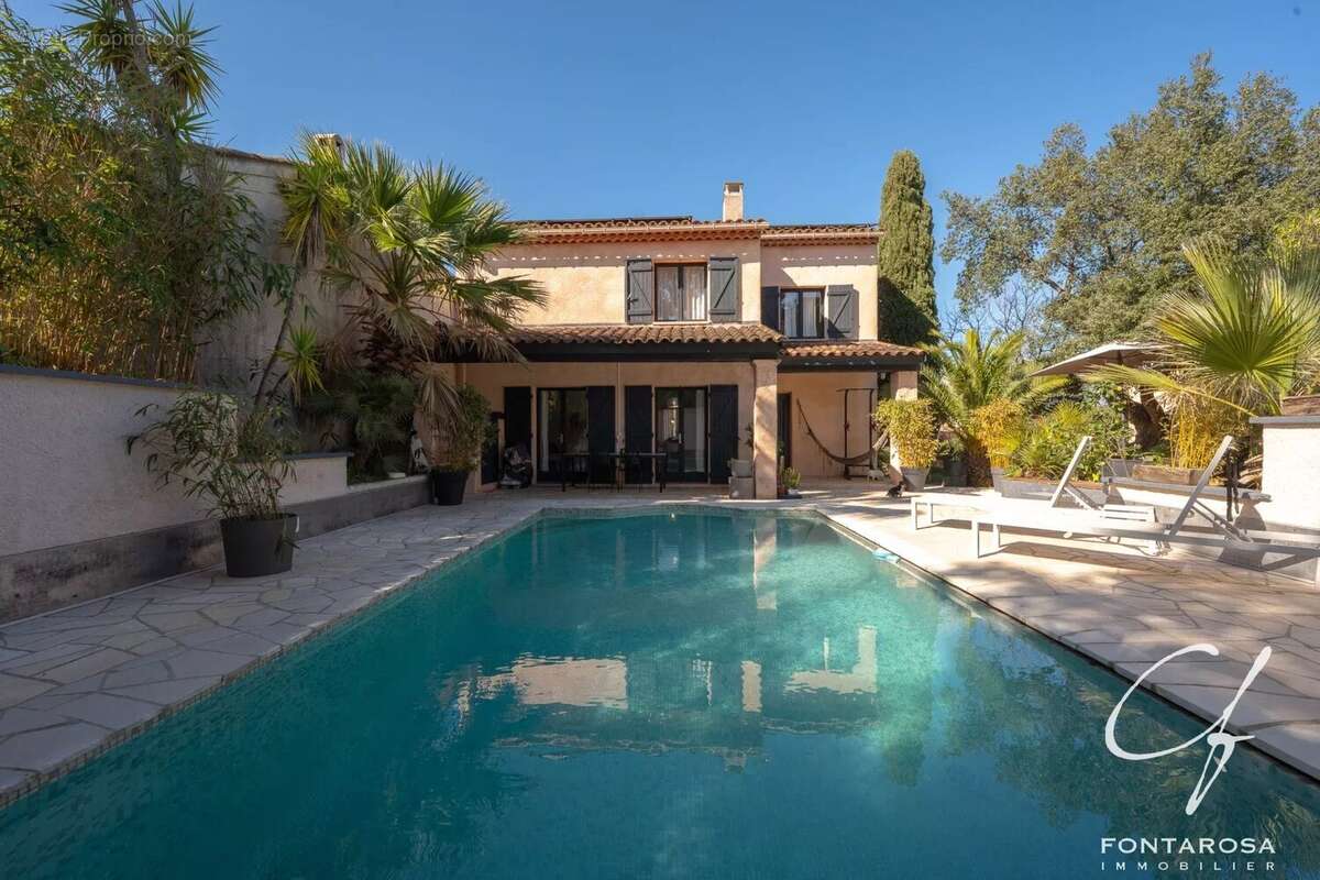 Maison à FREJUS
