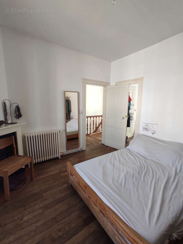 Ensemble immobilier à LIMOGES comprenant deux maisons (une louée et une vide) sur une belle parcelle de 840 m2. - photo 5