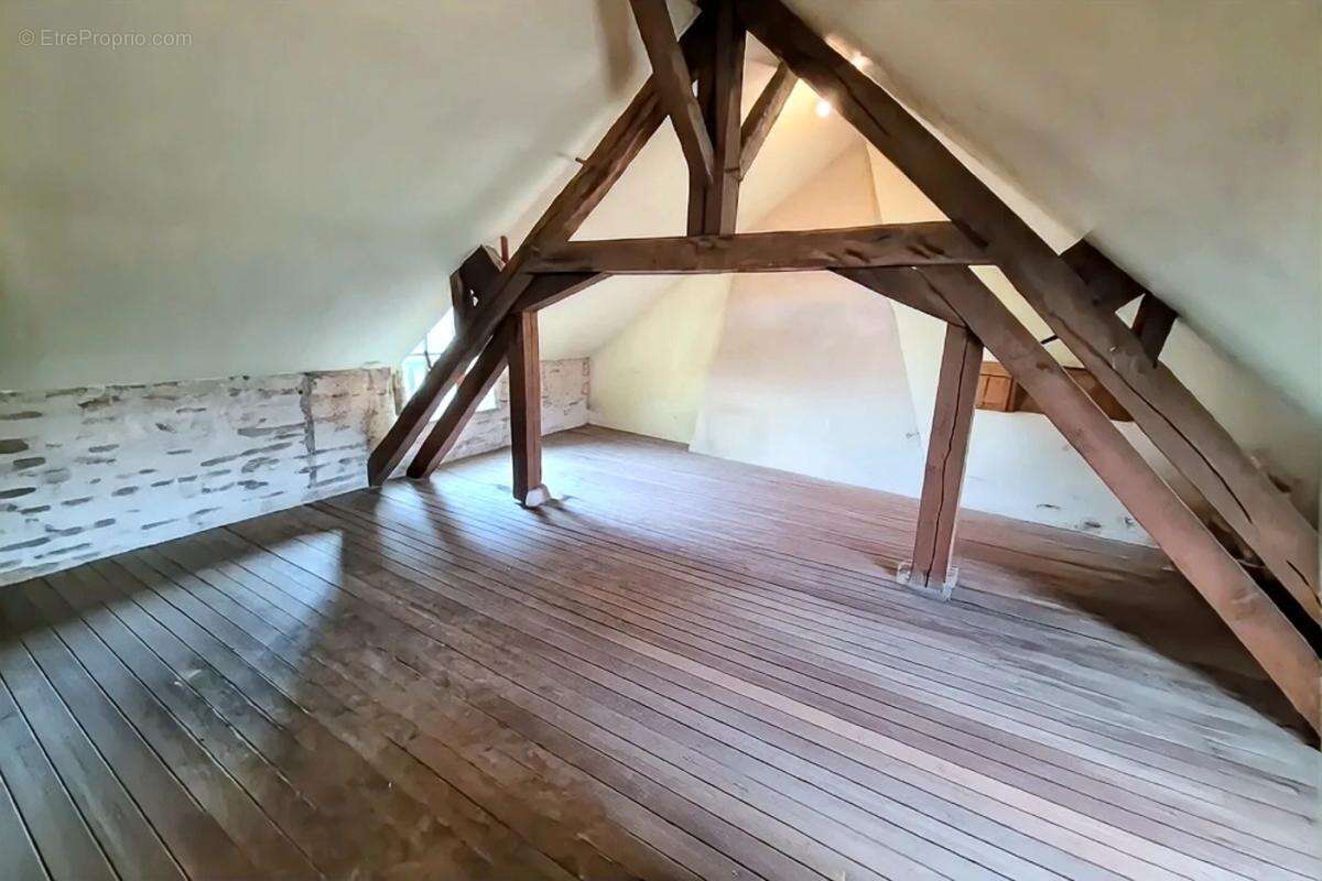 Maison à POULIGNY-NOTRE-DAME