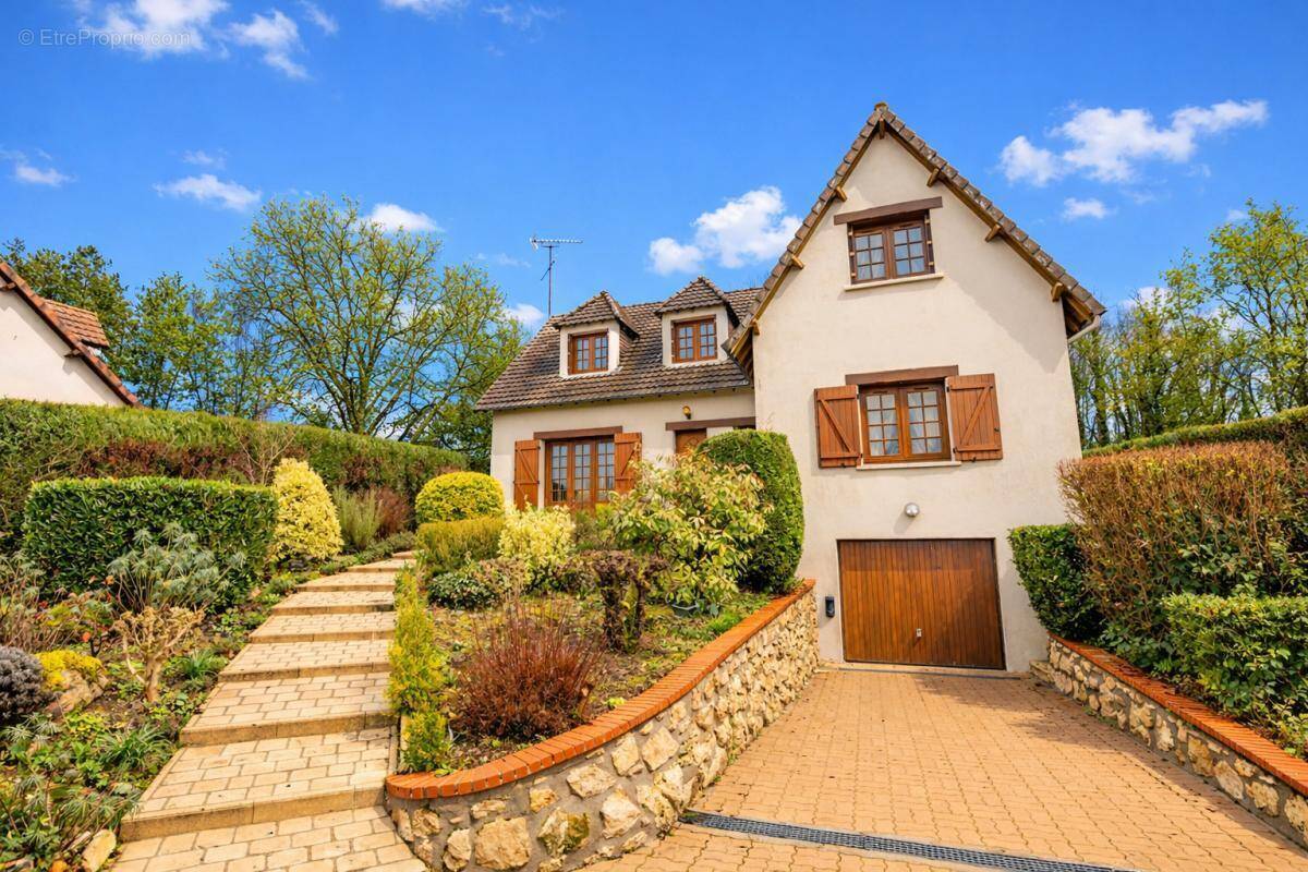 Maison à CELLETTES