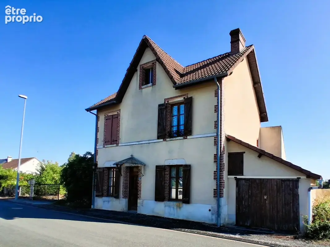 Maison avec grand hangar et garage - photo 12