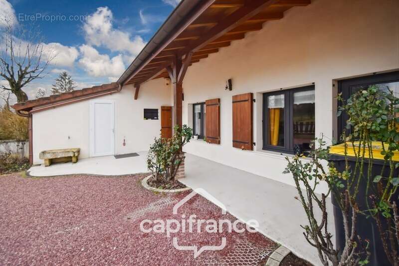 Maison à BLETTERANS