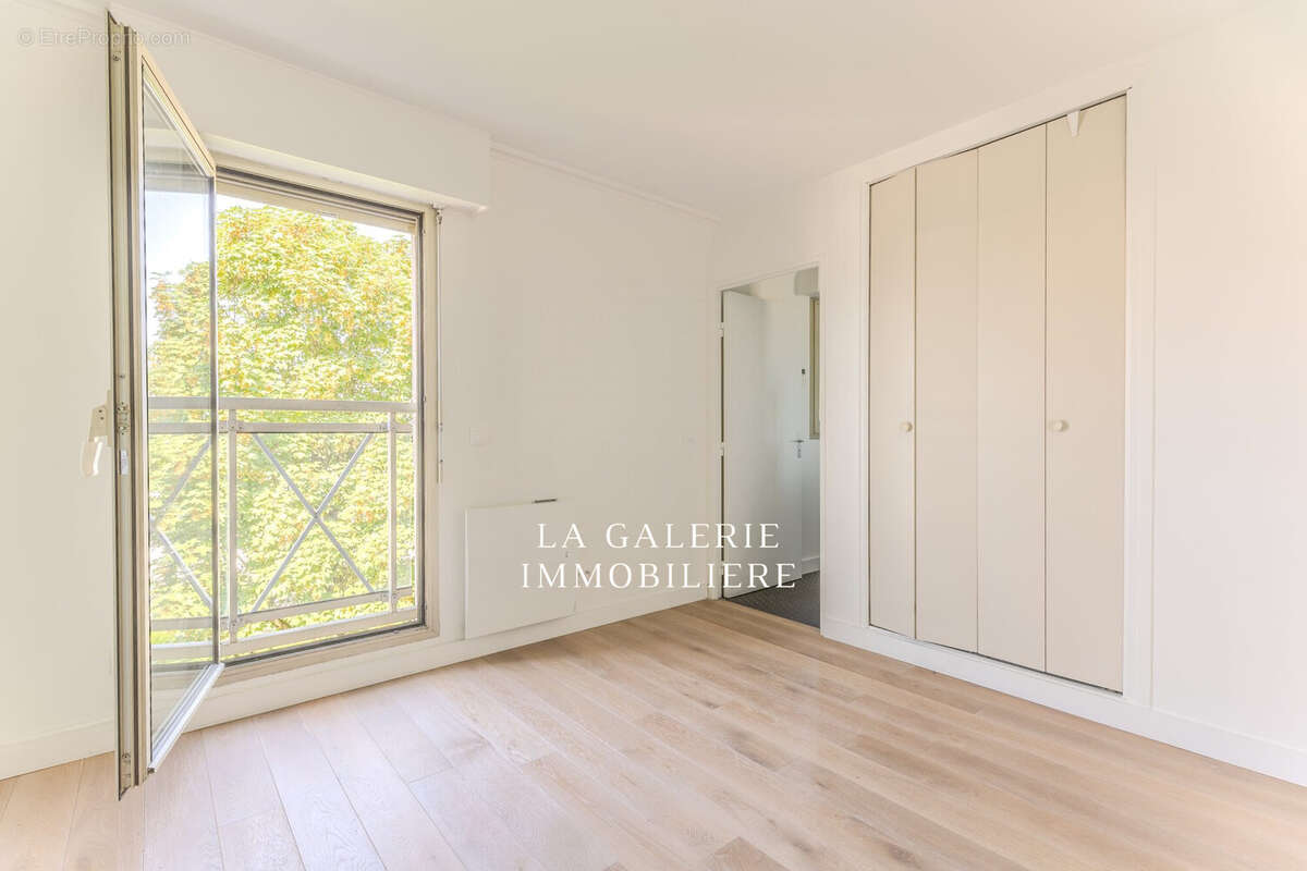 Appartement à SURESNES