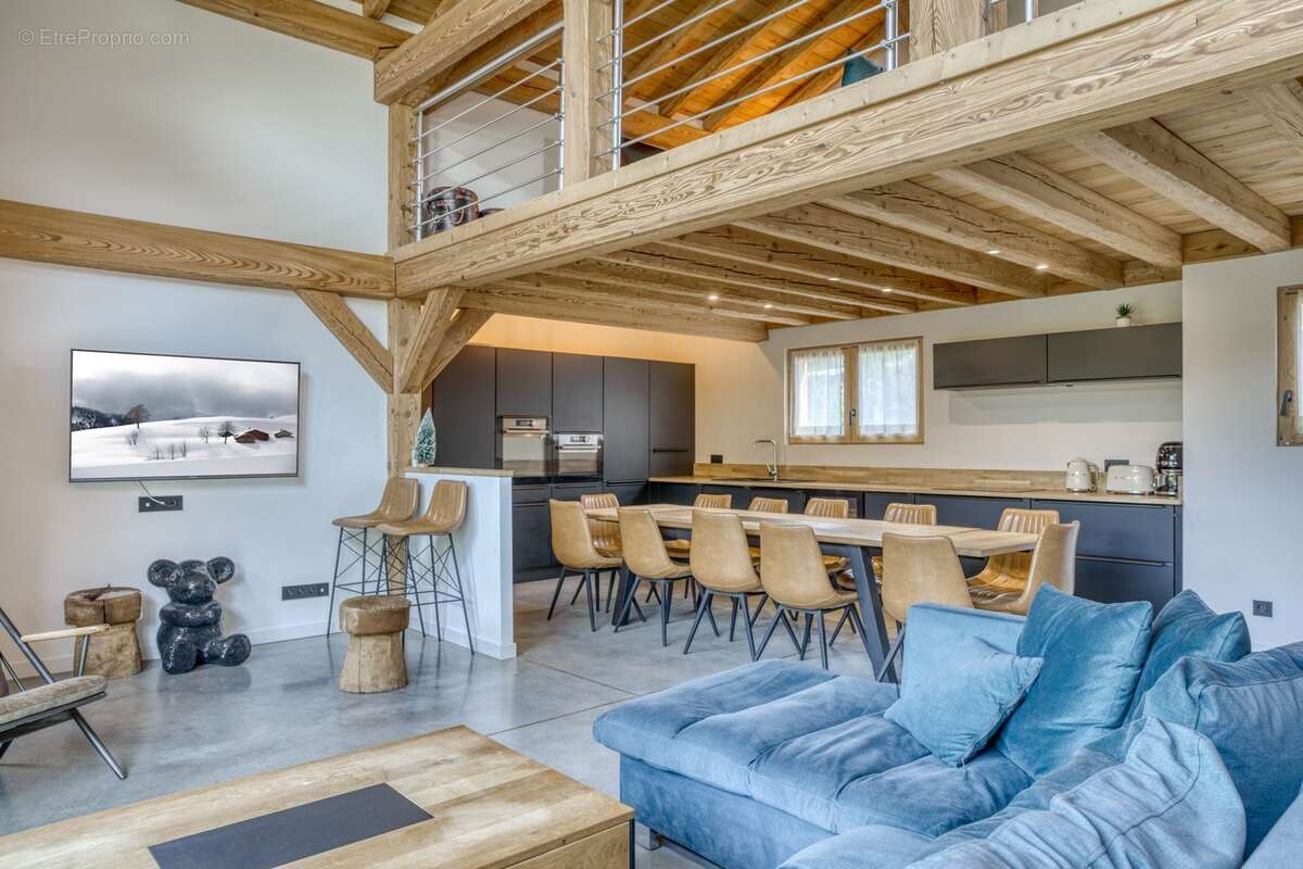 Maison 191 m² à Demi-Quartier  - photo 2