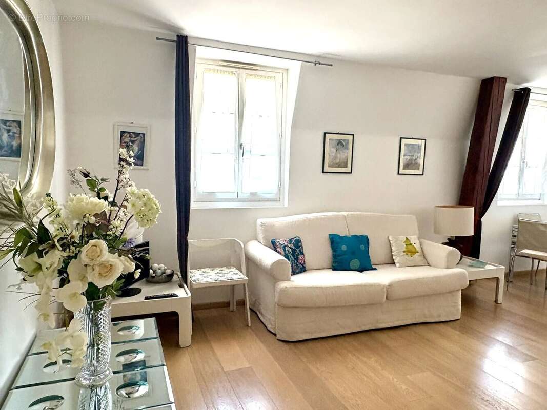 Appartement à BEAULIEU-SUR-MER