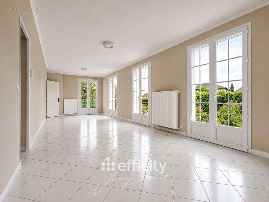 Maison 165 m² à Niort  - photo 2