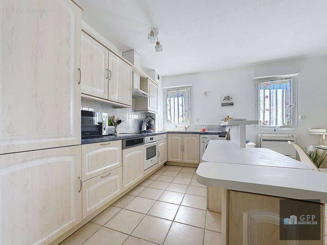 Appartement à LES ADRETS-DE-L'ESTEREL