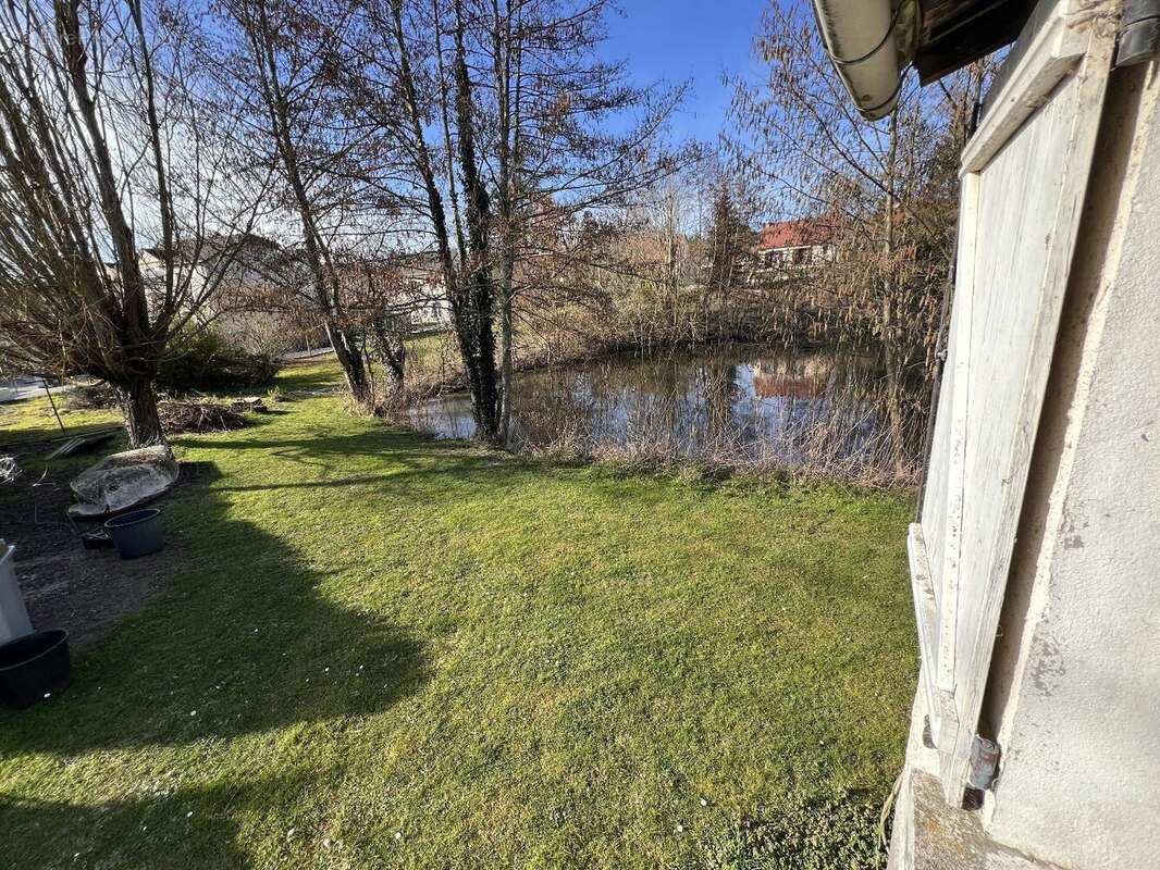 Maison à SAINT-CHERON