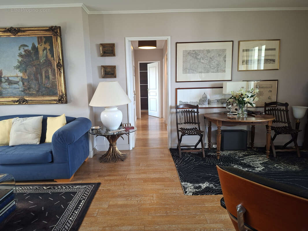 Appartement à VERSAILLES