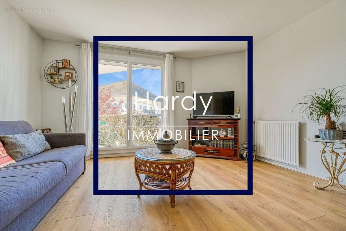 Appartement à JOUY-LE-MOUTIER