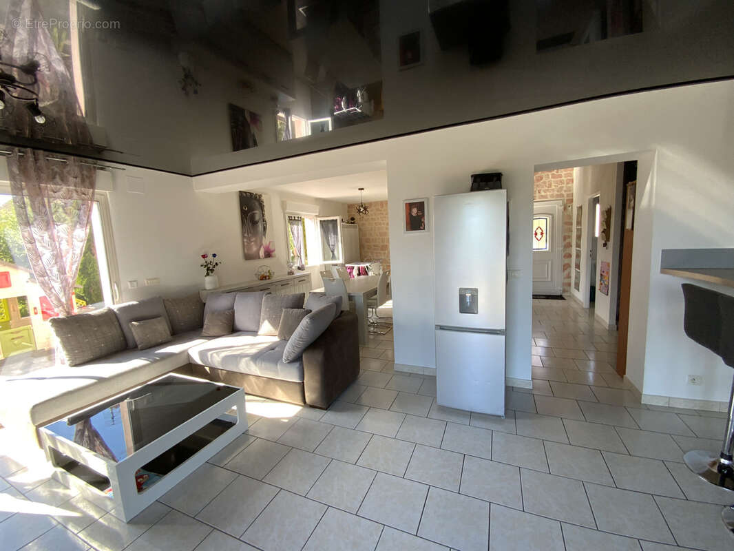 Maison à AMBLANS-ET-VELOTTE