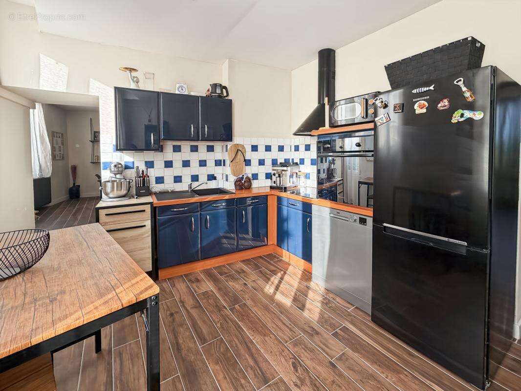 Appartement à CUERS