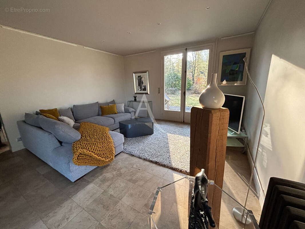 Maison à YVOY-LE-MARRON