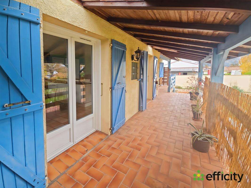 Maison à SAINTE-SOULLE