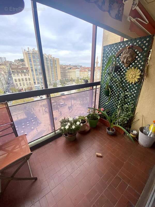 Appartement à MARSEILLE-6E